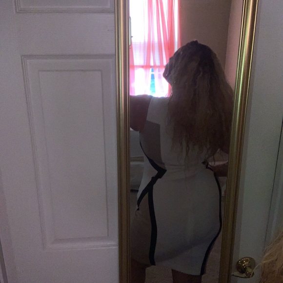 Formal dress - Picture 5 of 6